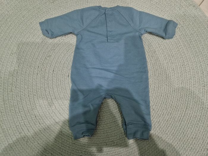 3 pyjamas - photo numéro 3