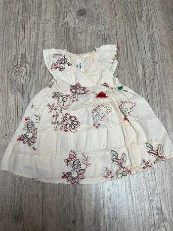 Très jolie robe marese taille 12 mois