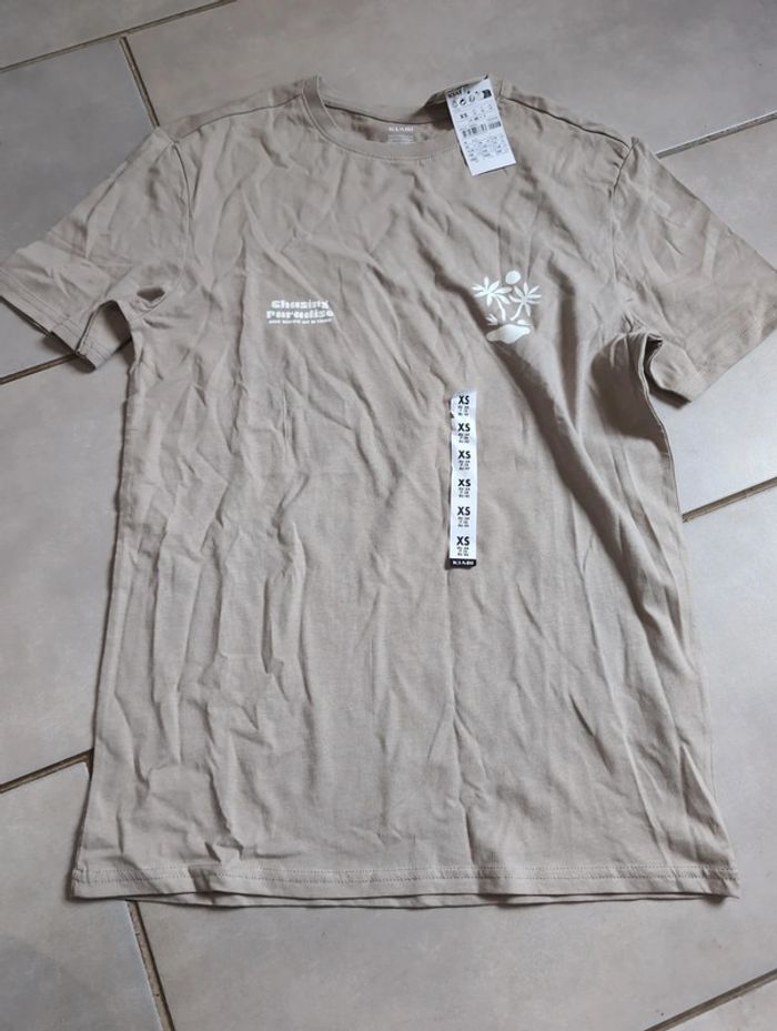 T-shirt xs neuf Kiabi