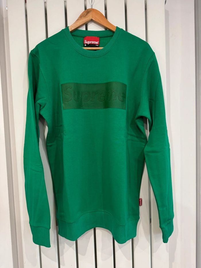 Pull / Sweat vert Supreme Taille L
