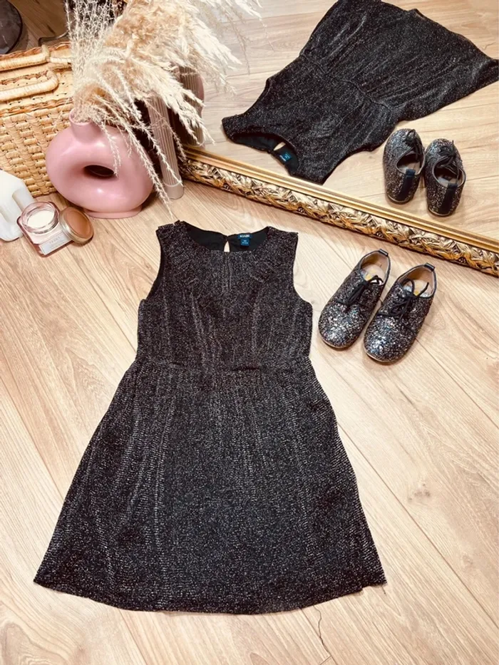 Taille 6 ans robe de fête fille Kiabi noire grise * paillettes scintillantes * 🩷