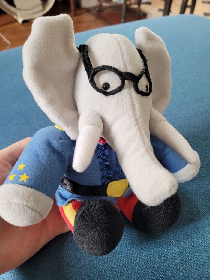 RARE Lansay peluche Cornelius Babar bleu rouge de Brunhoff 16cm collection doudou - photo numéro 2