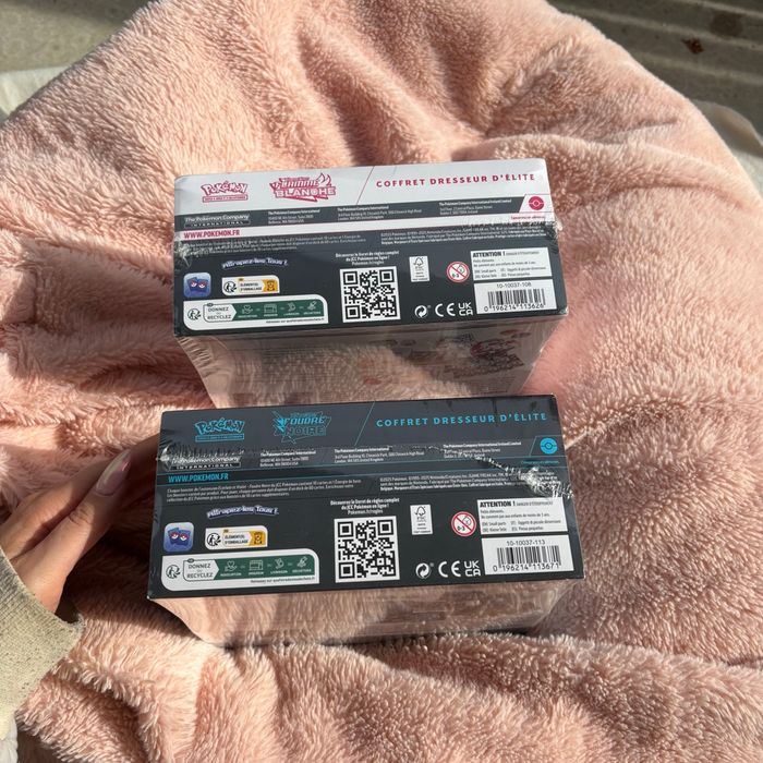 Lot 2 ETB Flamme blanche et Foudre noire - Pokemon - photo numéro 5