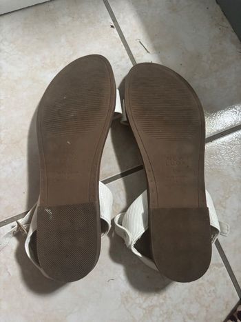 Sandales