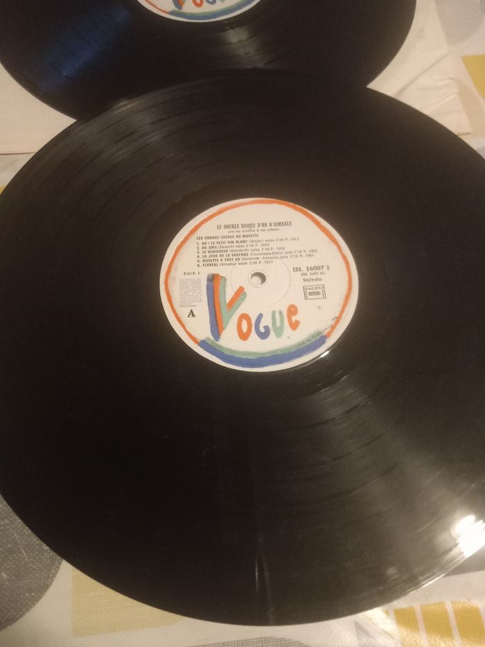 33T le double disque d'or d'aimable - photo numéro 4