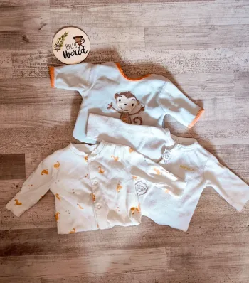 Lot de 3 pyjamas garçon ou fille- taille Naissance