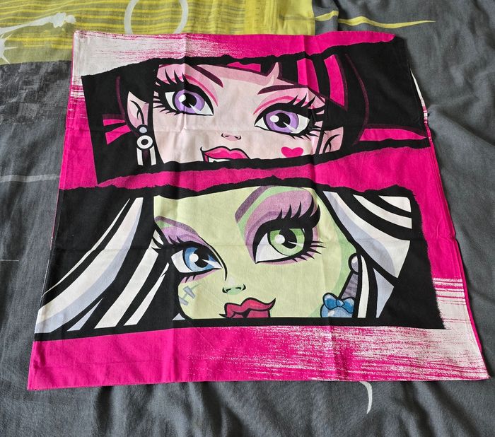 Housse de couette Monster High neuve fanion - photo numéro 2