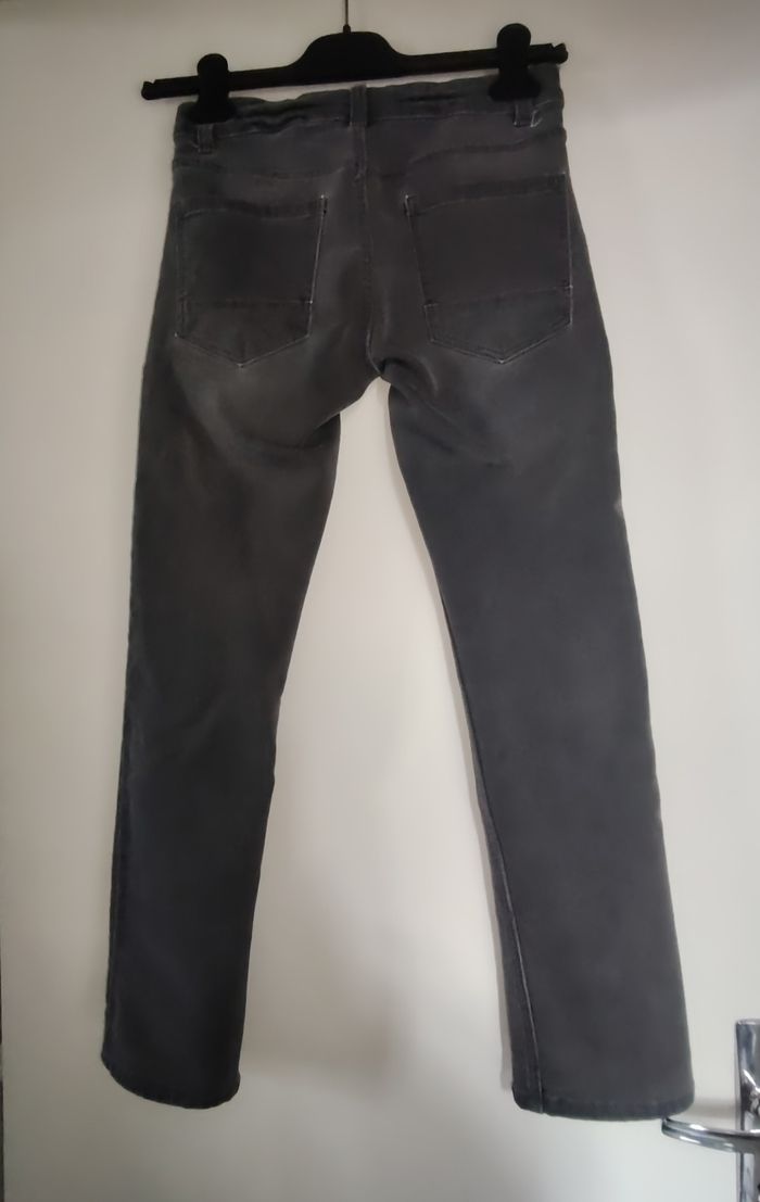 Jean gris Kiabi taille 10 ans - photo numéro 3