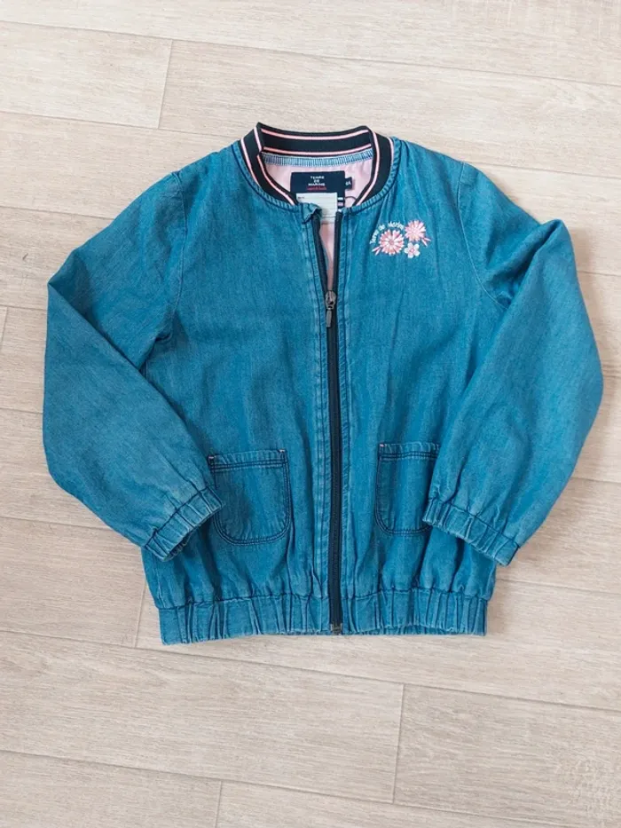 Joli bomber zippé effet jean 6A