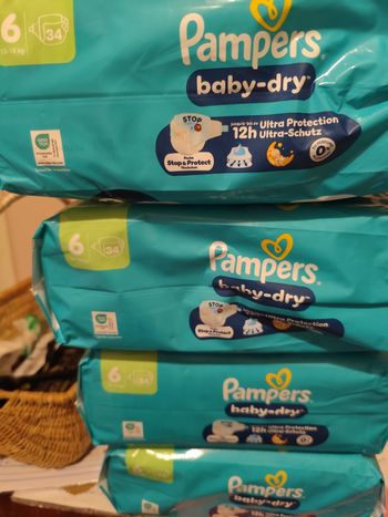 Couches Pampers taille 6