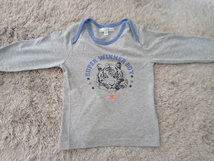 Tee shirt taille 24 mois