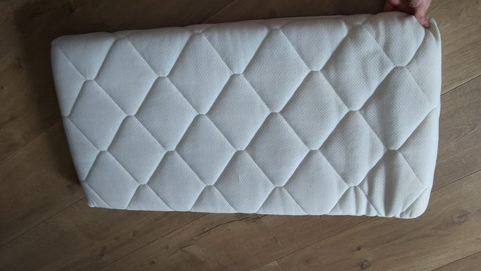 Matelas + housse protectrice - photo numéro 2