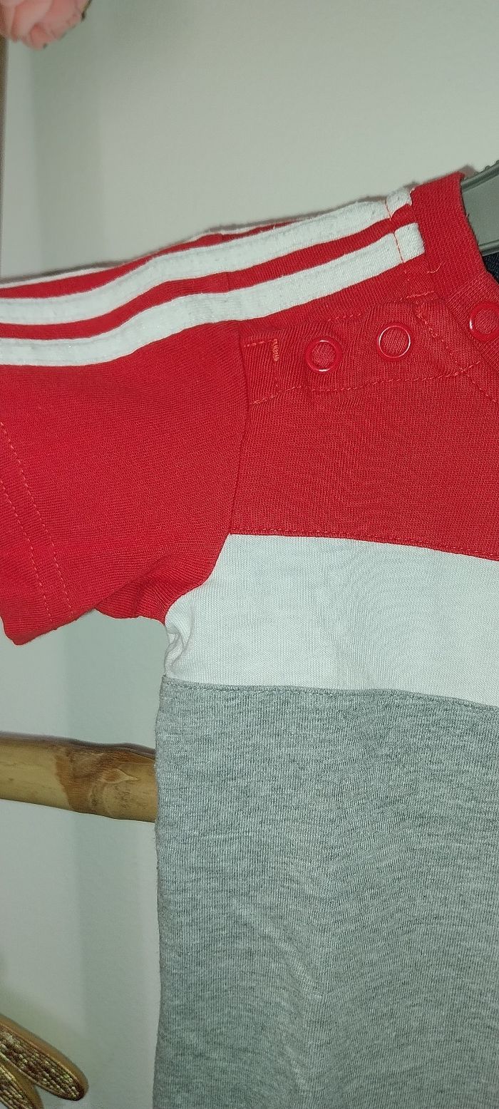 Ensemble printemps été Adidas Excellent état 6/9 mois - photo numéro 3