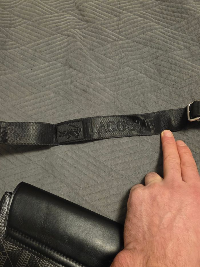 Sac à bandoulière Lacoste - photo numéro 4