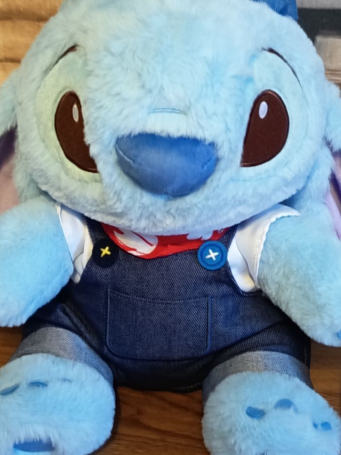 Peluche Stitch Disney store neuve