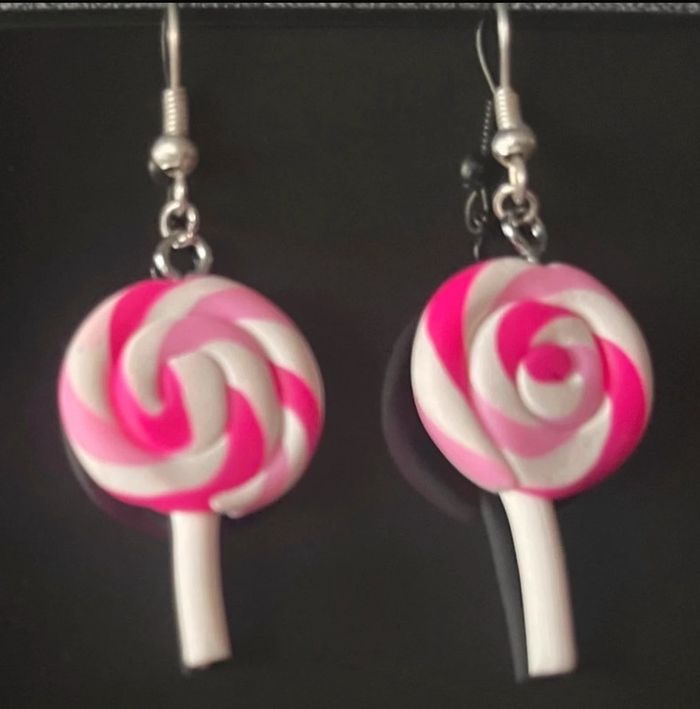 Lot de 7 paires de boucles d’oreilles en Fimo neuve jamais porté - photo numéro 2