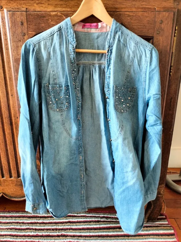 Chemise en jean avec paillettes