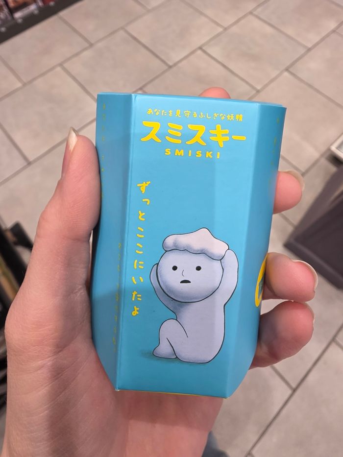 Figurine smiski bath bain