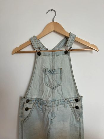 salopette en jean bleu