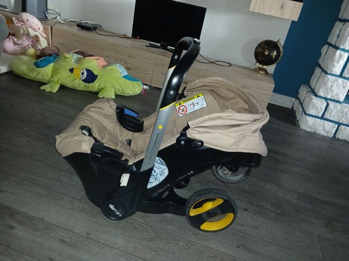 Poussette doona et base isofix - photo numéro 3