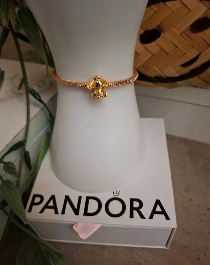 Charm Bourriquet doré