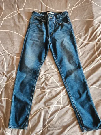 Jean Levi's 721 High Rise Skinny