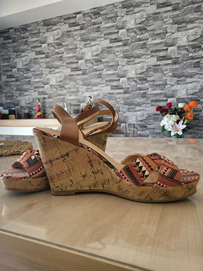 Chaussures Taille 39 - photo numéro 4