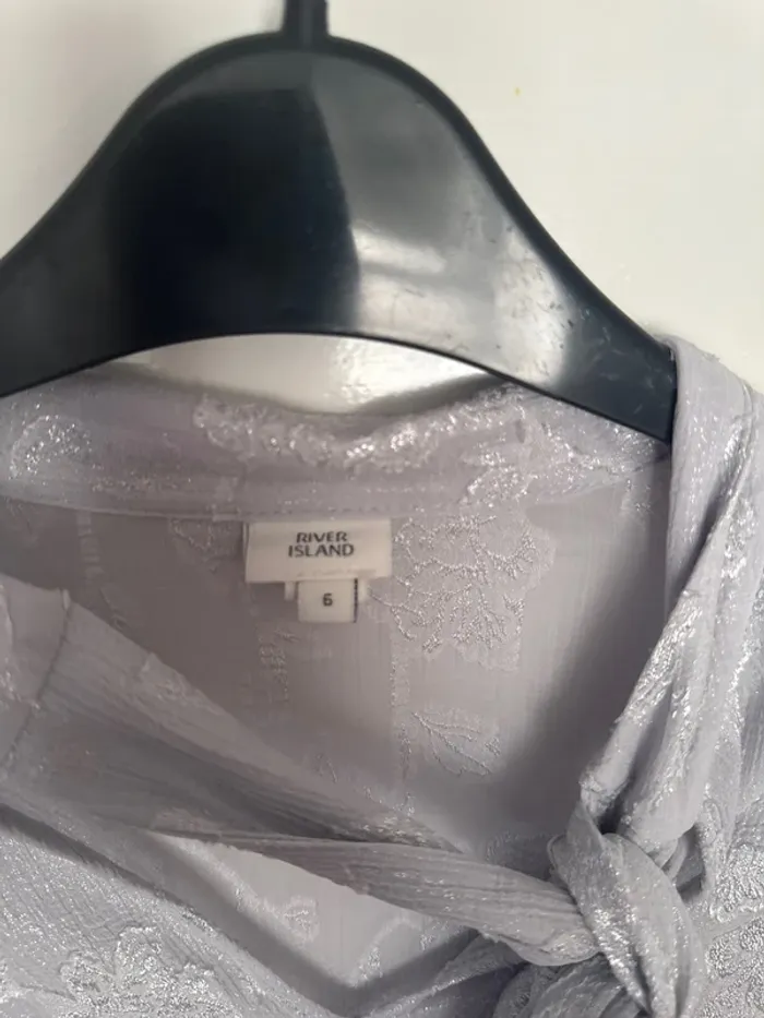 Ladies blouse size 6 - photo numéro 2