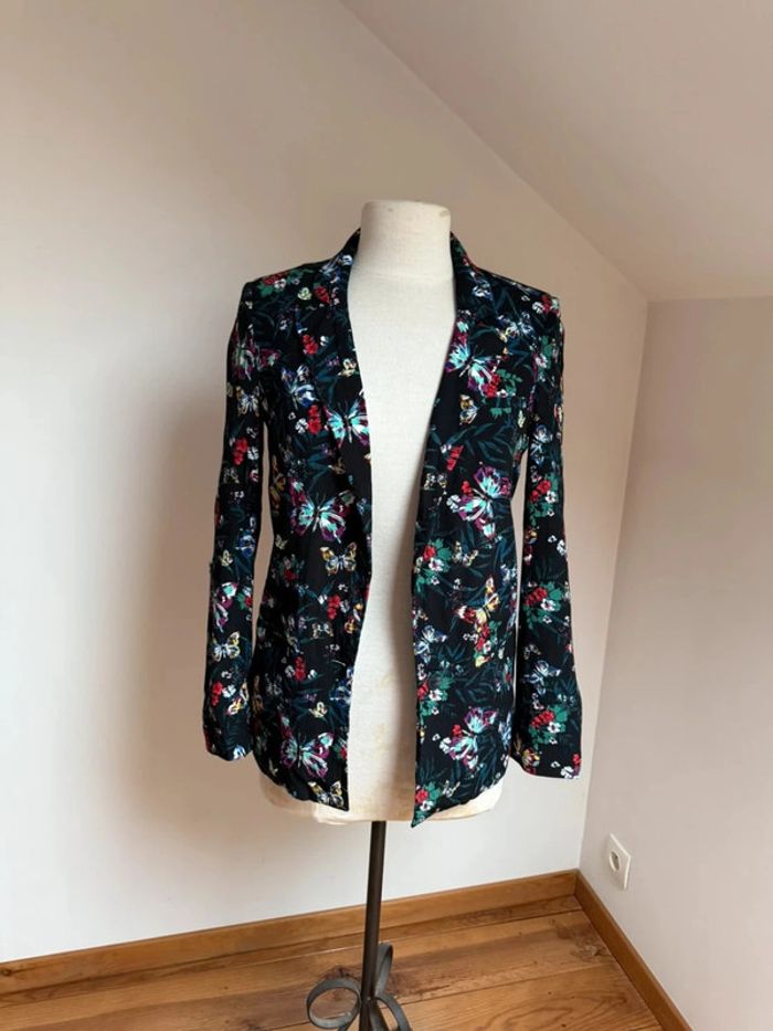 Superbe veste blazer Promod noire et fleurie 🌸 - photo numéro 2