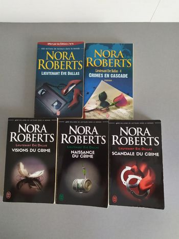 Lot de 5 romans de Nora Roberts série Ève Dallas