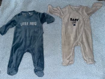 Lots de 2 pyjama neuf 