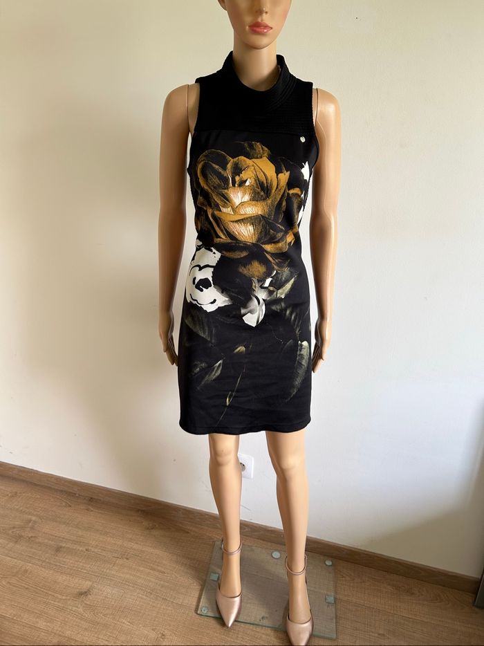 Robe noire et imprimée sans manches Rinascimento taille S bon état - photo numéro 3