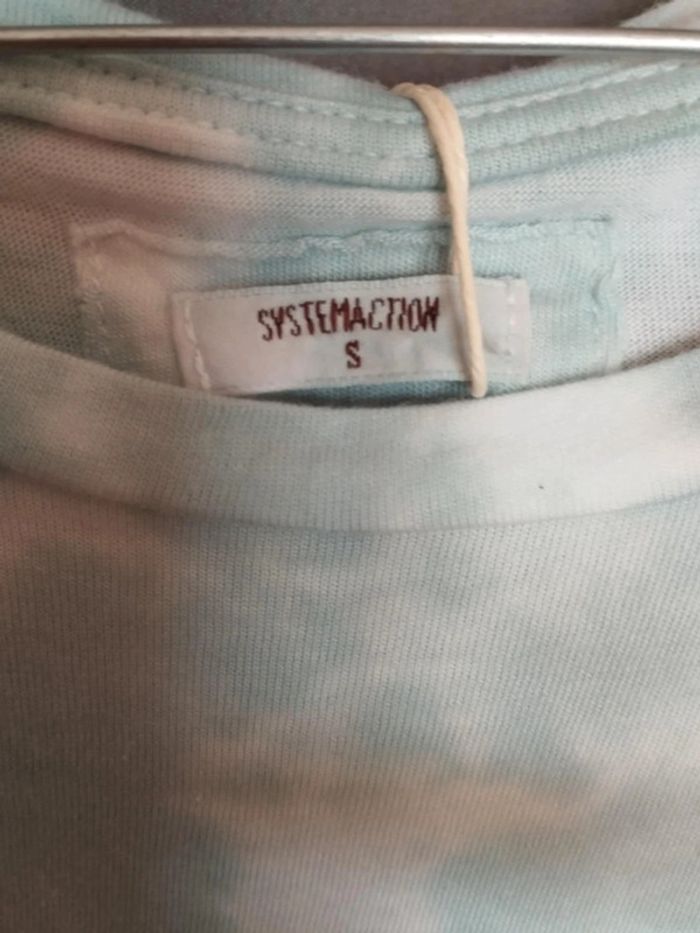 Tee-shirt . Marque system action. - photo numéro 2