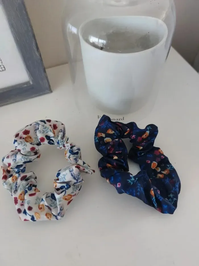 Chouchous fleurs bleues