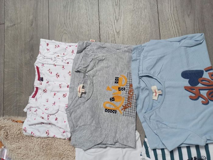 Lot vêtements fille 5 ans - photo numéro 2