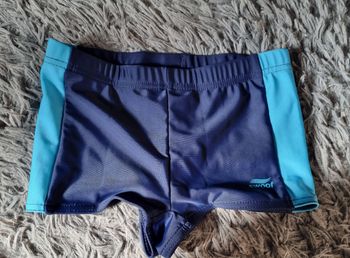Short de bain bleu marine 8-9ans