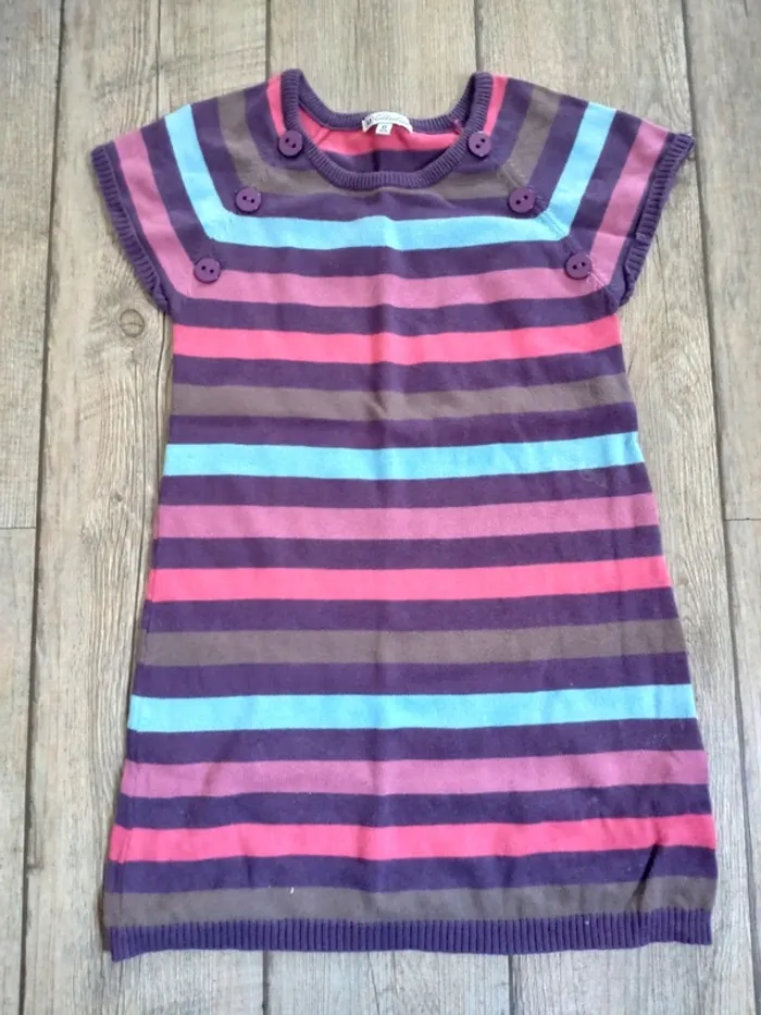 Gros lot de vêtements fille 5-6 ans + donne une ceinture - photo numéro 3