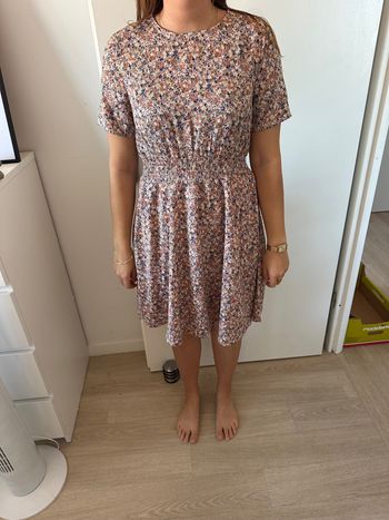 ROBE Courte Fleurie.  