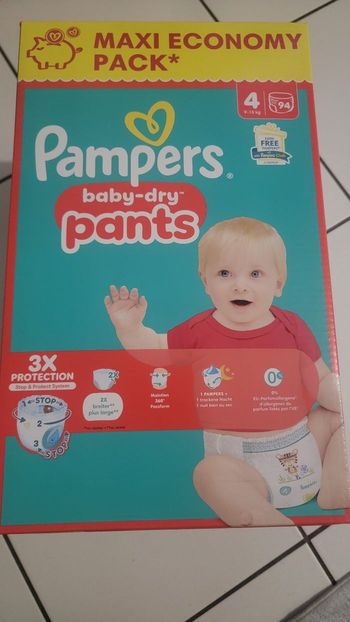 Couches pampers pants taille 4