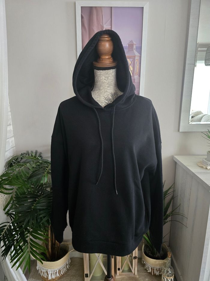 Sweat-shirt noir à capuche avec papillon bleu - photo numéro 3