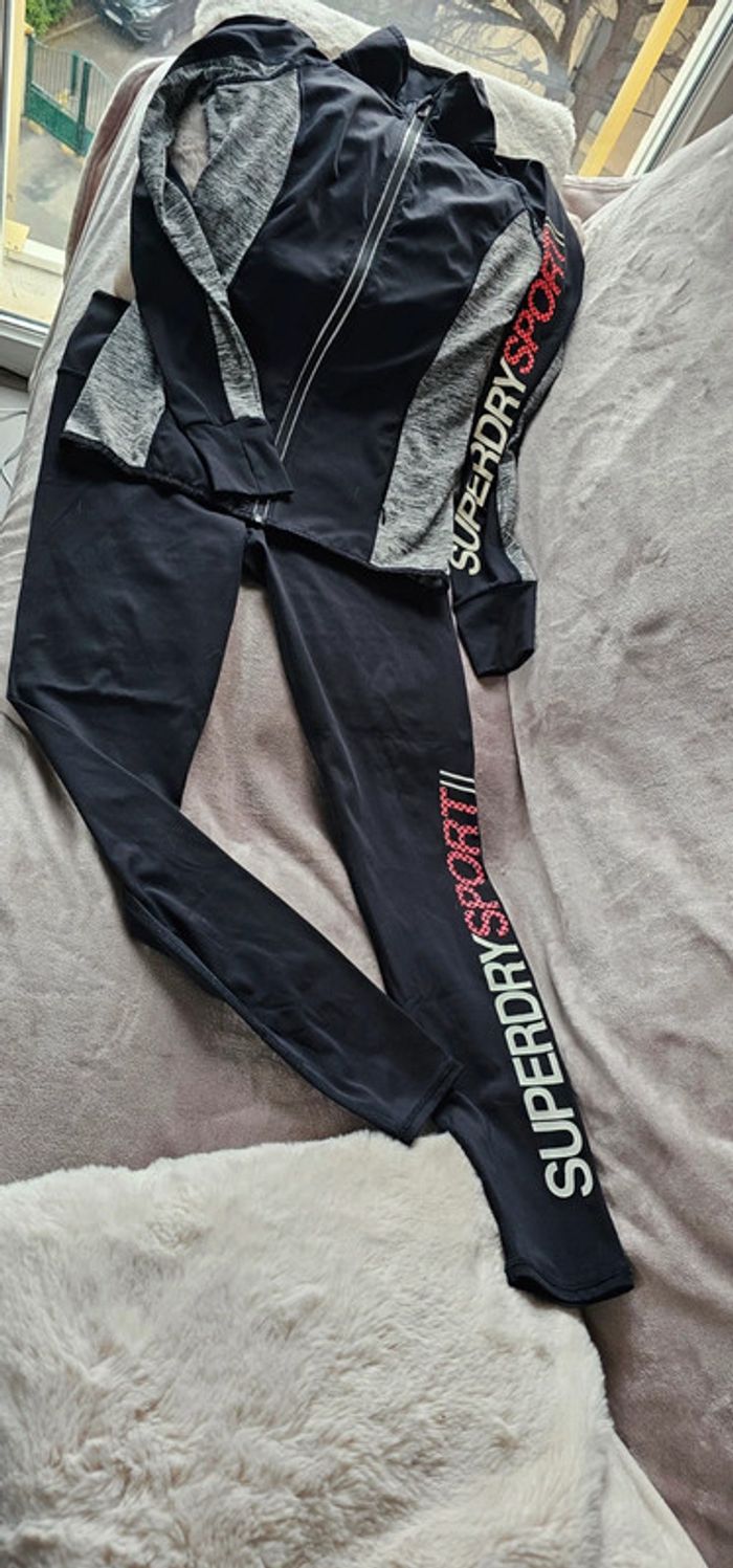 Ensemble legging Superdry taille M