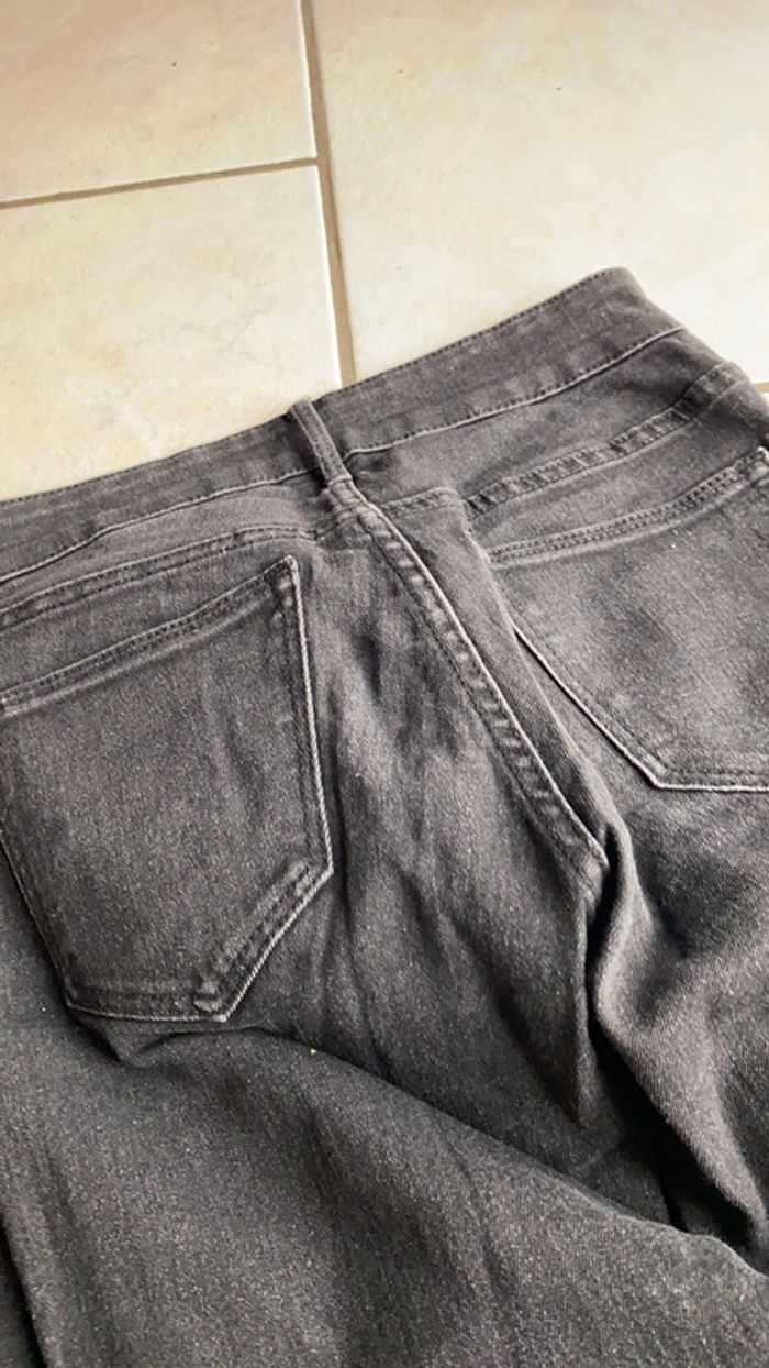 Noir taille 10 ans, marque H&M - photo numéro 3