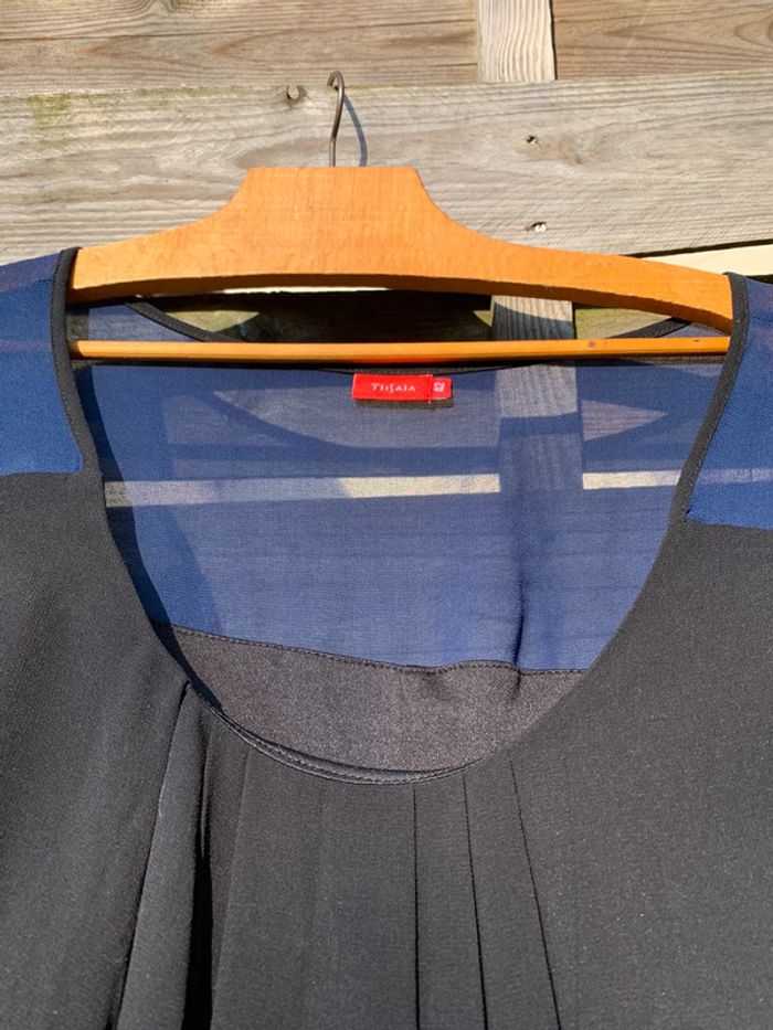 Très jolie robe noire et bleu taille 42 de Tissaïa - photo numéro 5