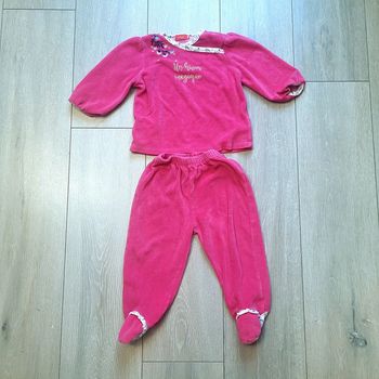 Yres jolie pyjama rose. Fille 18 mois. Marque Tissaia