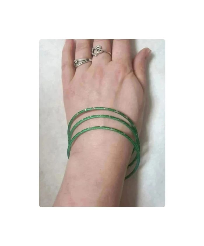 Magnifique lot de 3 bracelets verts à strass