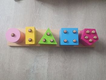 Assortir les formes motricité couleurs compter Goki