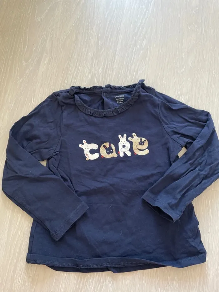 T’shirt bleu marine lapin