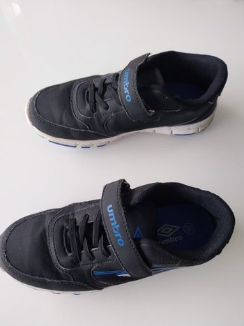 Baskets Umbro taille 33
