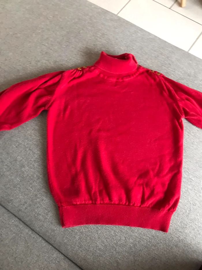 Pull rouge
