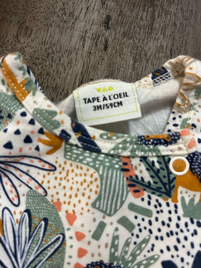 Pyjama tape à l’œil 3 mois